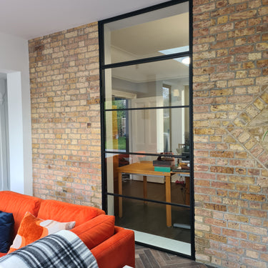 Aspect Grid – Single Hinged Door with Latch and Frameless
