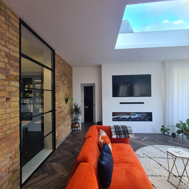 Aspect Grid – Single Hinged Door with Latch and Frameless