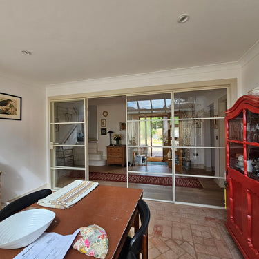 Vista Frame – Double Hinged Glass Door with 2 side panels, Latch and Frame – PMF