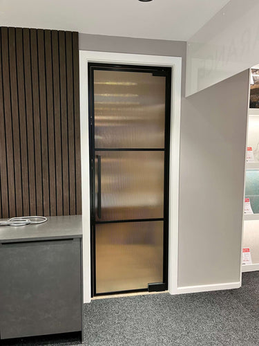 Axis Grid – Single Hinged Door with Knob and Frame – internal steel and glass door, photo 4