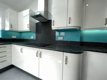 Aqua Blue - Colour Glass Splashback – Bespoke - CreoGlass®