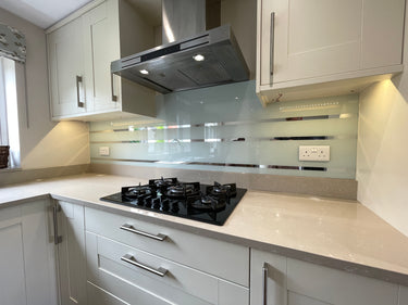 White - Mirror Striped Splashback - Bespoke - CreoGlass®