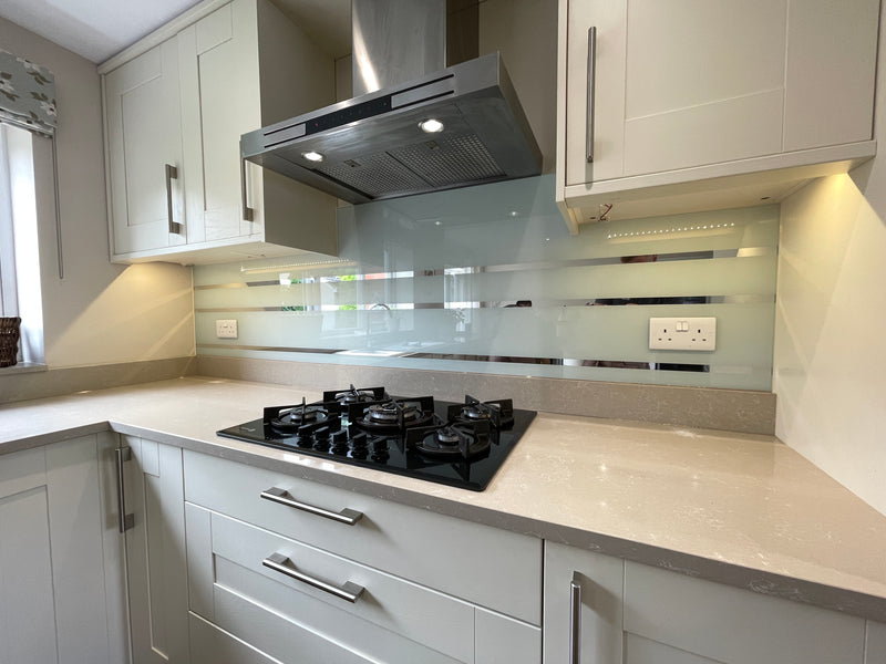White - Mirror Striped Splashback - Bespoke - CreoGlass®