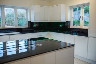 Obsidian Thread 10mm Fibres Worktop - CreoGlass®