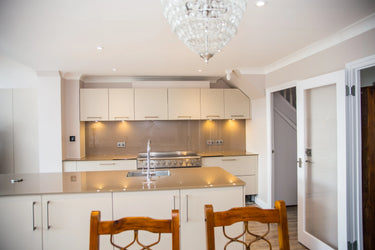 Antelope 10mm Glossy Glass Worktop - CreoGlass®