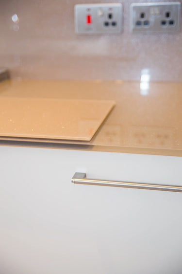 Antelope 10mm Glossy Glass Worktop - CreoGlass®