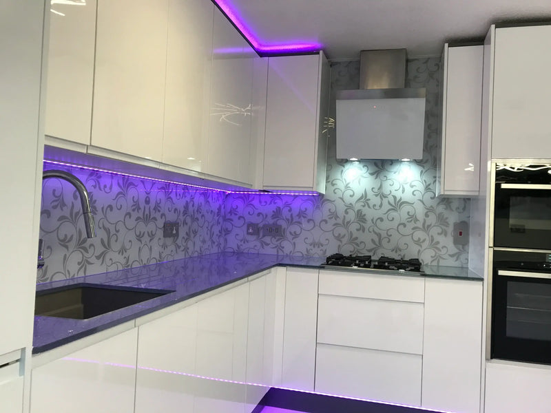 Silver Petal Stencil Glass Splashback – Bespoke - CreoGlass®