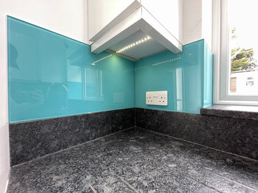 Aqua Blue - Colour Glass Splashback – Bespoke - CreoGlass®