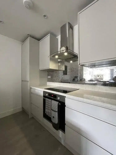 Antique Toughened Mirror - Silver - splashback - 6 - Bespoke - CreoGlass®