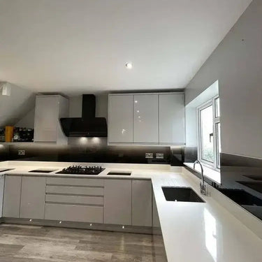 Black to White - Gradient - Splashback - Bespoke - CreoGlass®