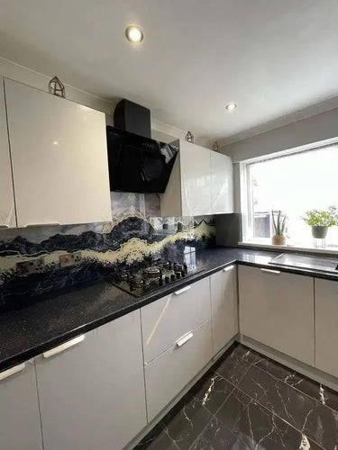 Gold - Famida - Splashback - Bespoke - CreoGlass®