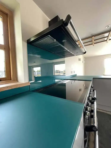 Scarab Plain Colour 10mm Scratch Resistant Glass Worktop - CreoGlass®