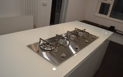 Glass Worktops: The Stylish and Durable Choice for Your UK Kitchen - CreoGlass®