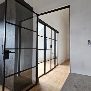 Reflex View – Single Hinged Door with Latch and Frame - PMF