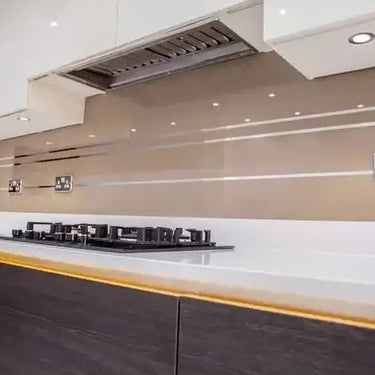 Antelope-Mirror Striped Splashback- Bespoke - CreoGlass®