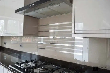 Antelope-Mirror Striped Splashback- Bespoke - CreoGlass®