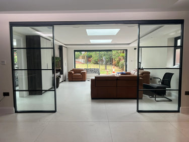 Urban Grid – Double Sliding Glass Doors with Two Side Panels – PMF - CreoGlass®