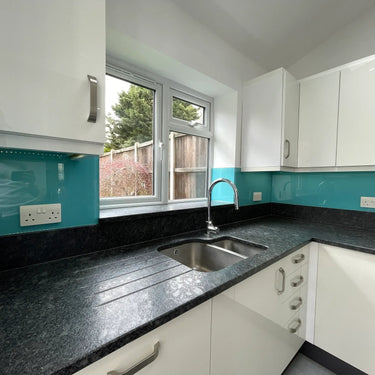 Aqua Blue - Colour Glass Splashback – Bespoke - CreoGlass®