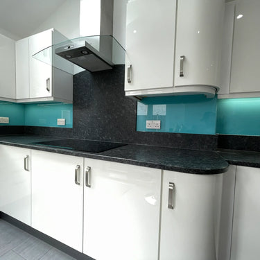 Aqua Blue - Colour Glass Splashback – Bespoke - CreoGlass®