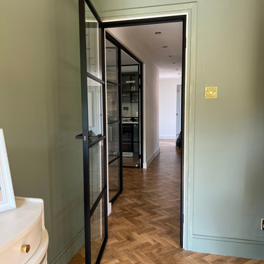 Aspect Grid – Single Hinged Door with Latch and Frame – PMF