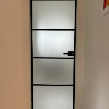 Frost Linea – Single Hinged Door with Latch and Frame – PMF