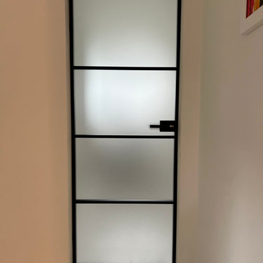 Frost Linea – Single Hinged Door with Latch and Frame – PMF