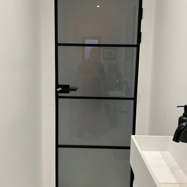 Frost Linea – Single Hinged Door with Latch and Frame – PMF