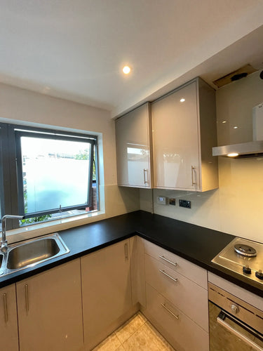 Ivory Cream Colour Glass Splashback – Bespoke - CreoGlass®