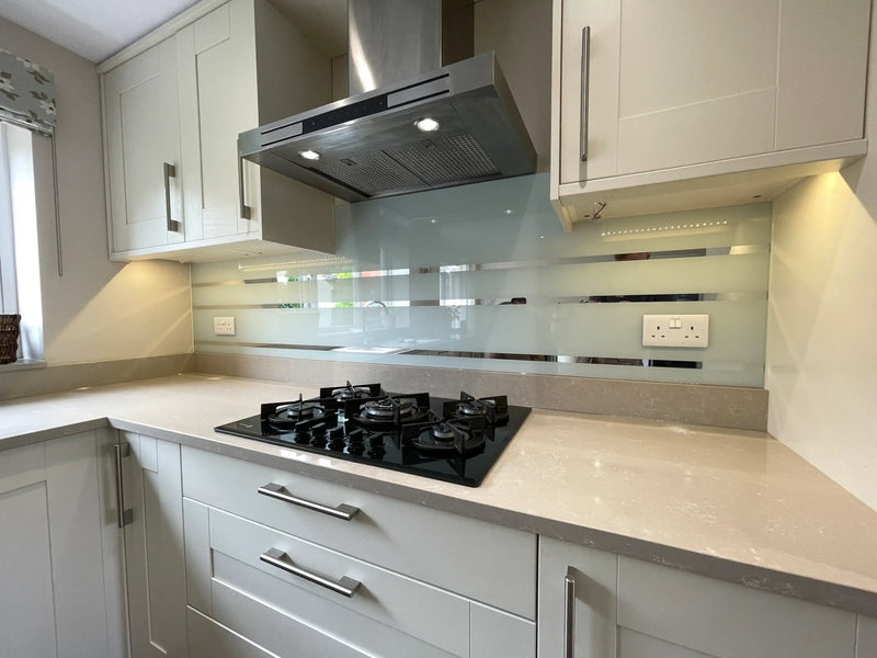 White - Mirror Striped Splashback - Bespoke - CreoGlass®