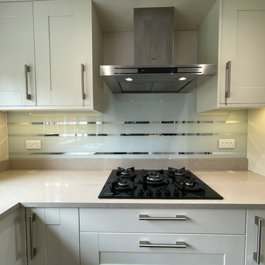 White - Mirror Striped Splashback - Bespoke - CreoGlass®