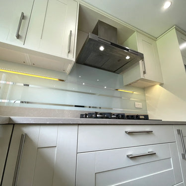White - Mirror Striped Splashback - Bespoke - CreoGlass®
