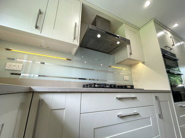 White - Mirror Striped Splashback - Bespoke - CreoGlass®