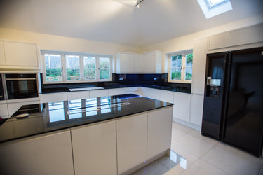 Obsidian Thread 10mm Fibres Worktop - CreoGlass®