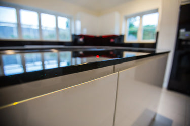 Obsidian Thread 10mm Fibres Worktop - CreoGlass®