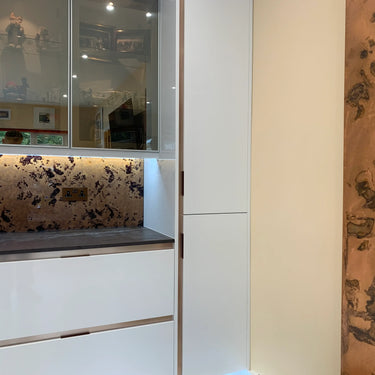 Amber and Black Marble - Textured Splashback - Bespoke - CreoGlass®