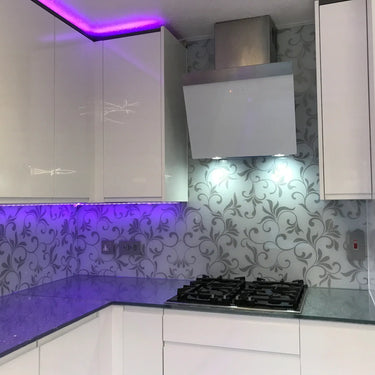 Silver Petal Stencil Glass Splashback – Bespoke - CreoGlass®
