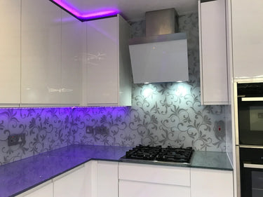 Silver Petal Stencil Glass Splashback – Bespoke - CreoGlass®