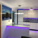 Silver Petal Stencil Glass Splashback – Bespoke - CreoGlass®