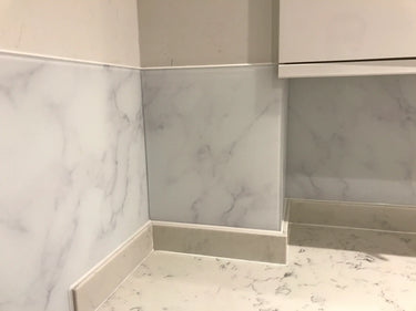 White Marble Printed Glass Splashback – Bespoke - CreoGlass®