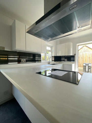 Black - Mirror Striped Splashback - Bespoke - CreoGlass®