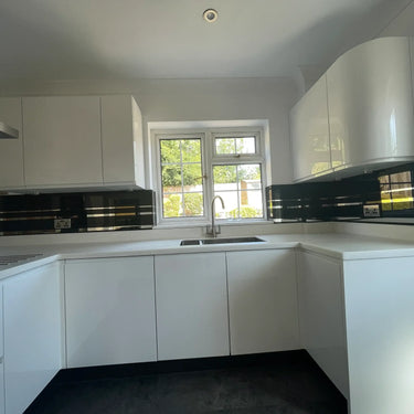 Black - Mirror Striped Splashback - Bespoke - CreoGlass®