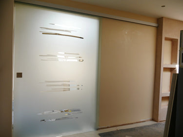 Linear Frost - Single Sliding Glass Door - Frameless - CreoGlass®