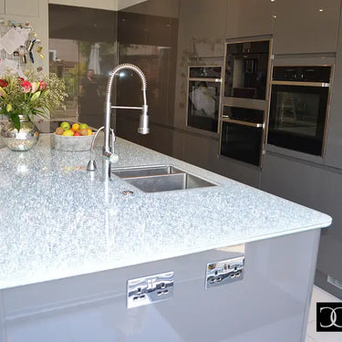Ice Cracked 10mm Glass Worktop - CreoGlass®