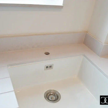 White Plain Colour 10mm Silestone Quartz Worktop - CreoGlass®