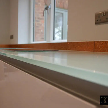 Standard 10mm Scratch Resistant Glass Worktop - CreoGlass®