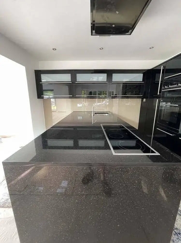 Antelope Colour Glass Splashback - Bespoke - CreoGlass®