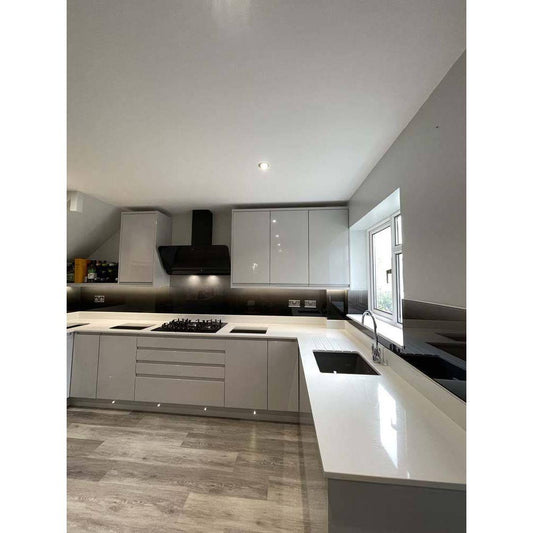 Black to White - Gradient - Splashback - Bespoke - CreoGlass®