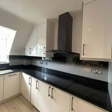 Black to White - Gradient - Splashback - Bespoke - CreoGlass®
