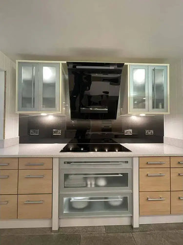 Black to White - Gradient - Splashback - Bespoke - CreoGlass®