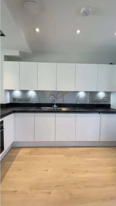Copper - White Calacatta Splashback - Bespoke - CreoGlass®